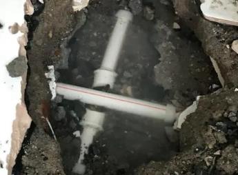 白云鄂博阳台漏水维修公司为您分享楼上楼下漏水怎么处理
